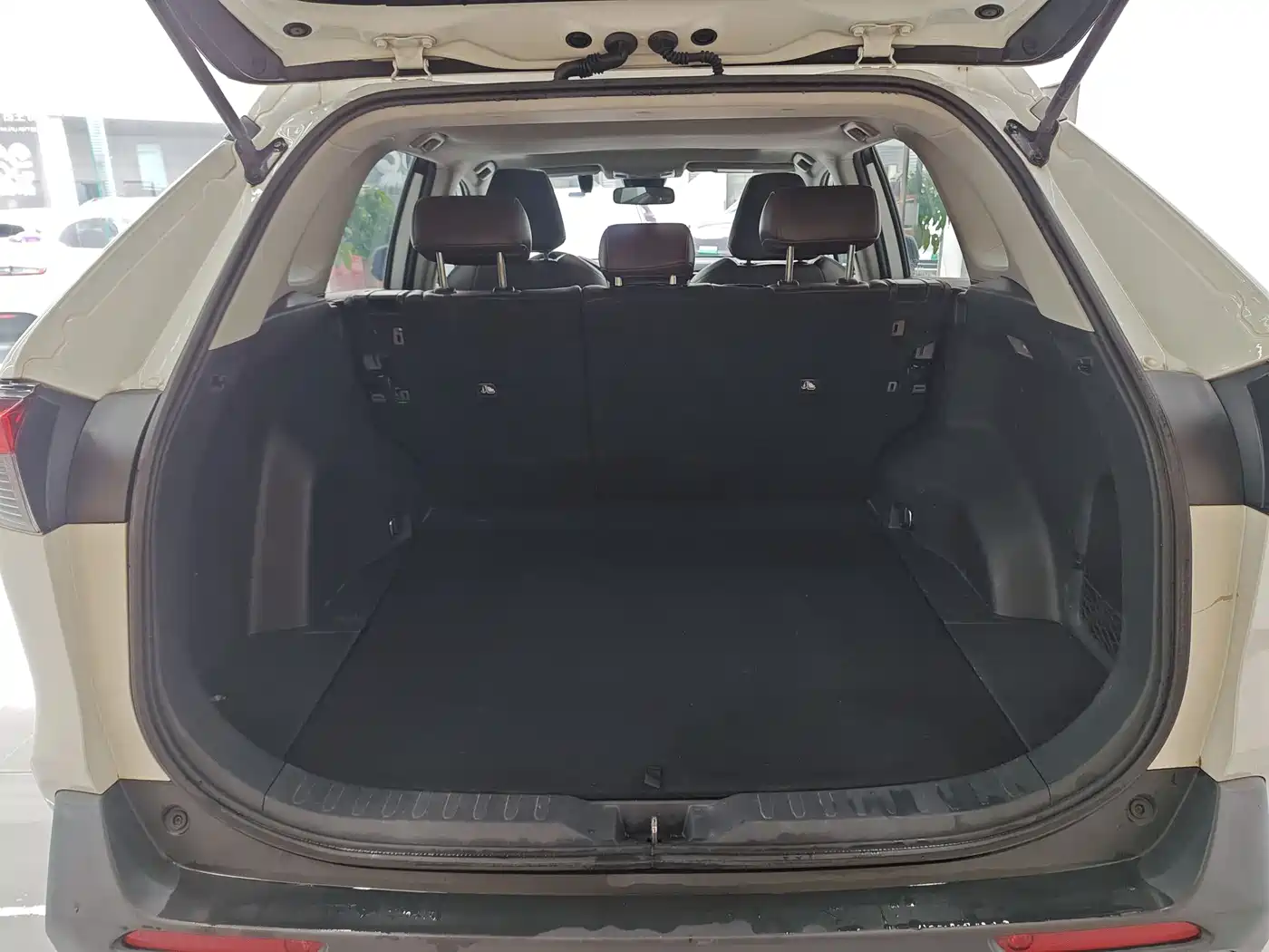 Toyota RAV4 Rongfang 2020 2.0L CVT 2WD Trend Edition фото 27