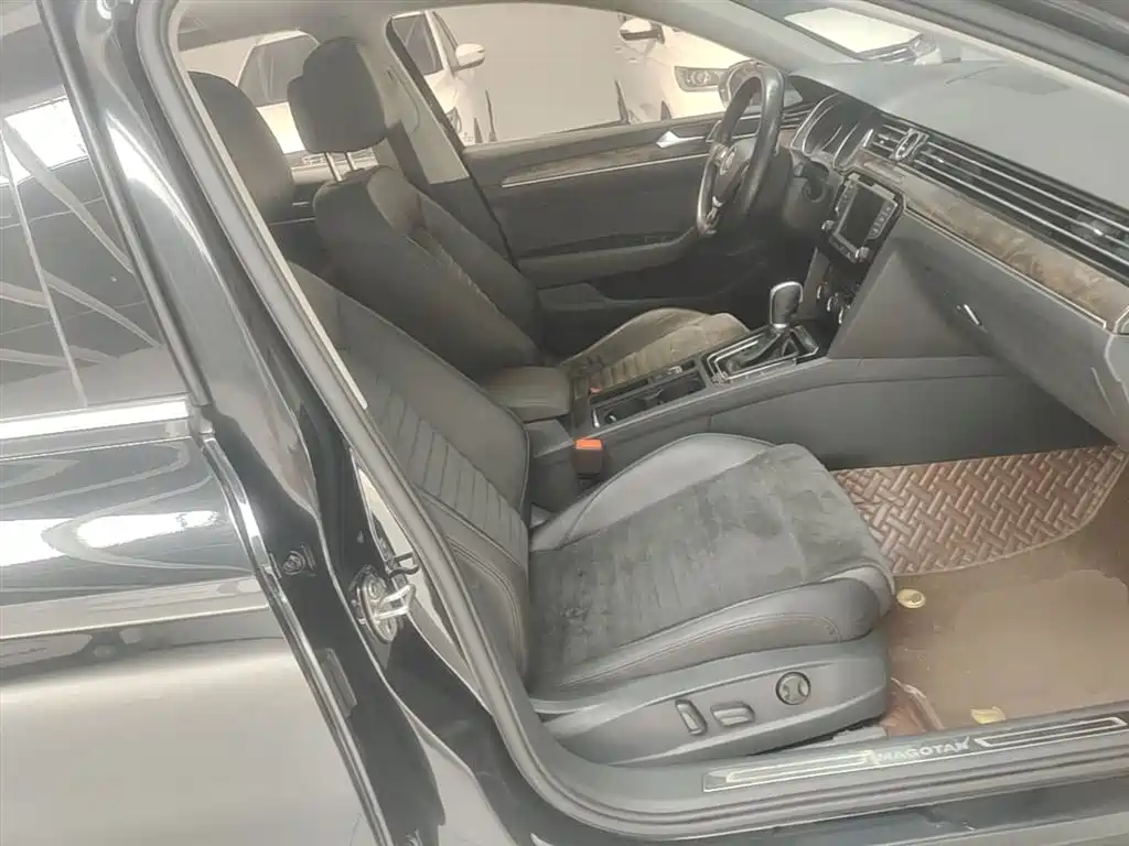 Volkswagen Magotan 2017 330TSI DSG Luxury фото 25