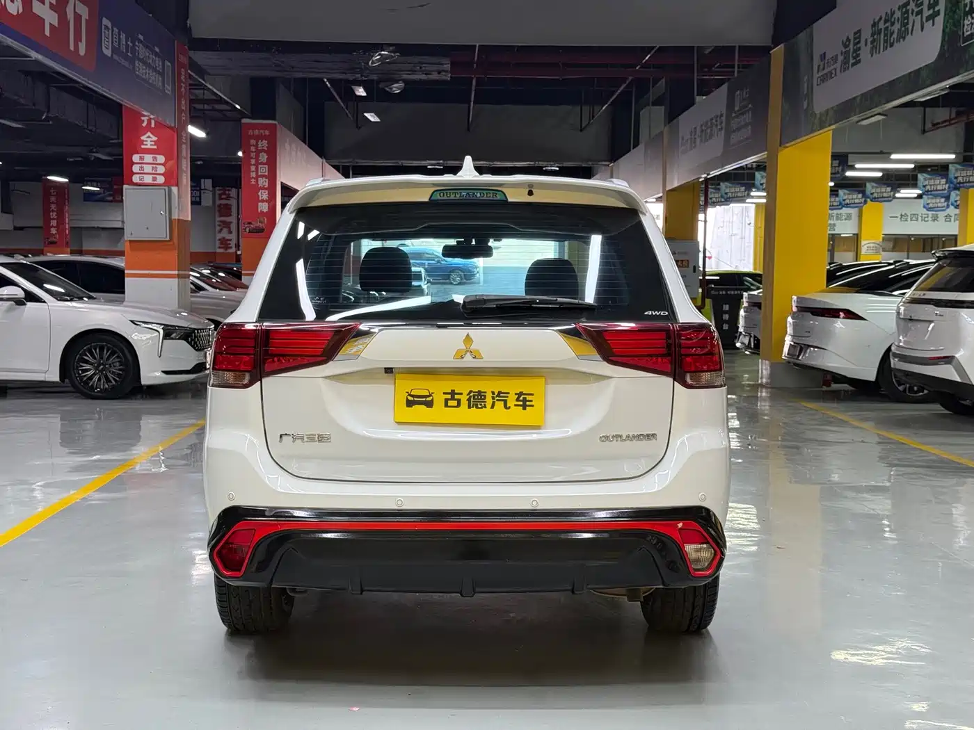Фото 6 - Mitsubishi Outlander
