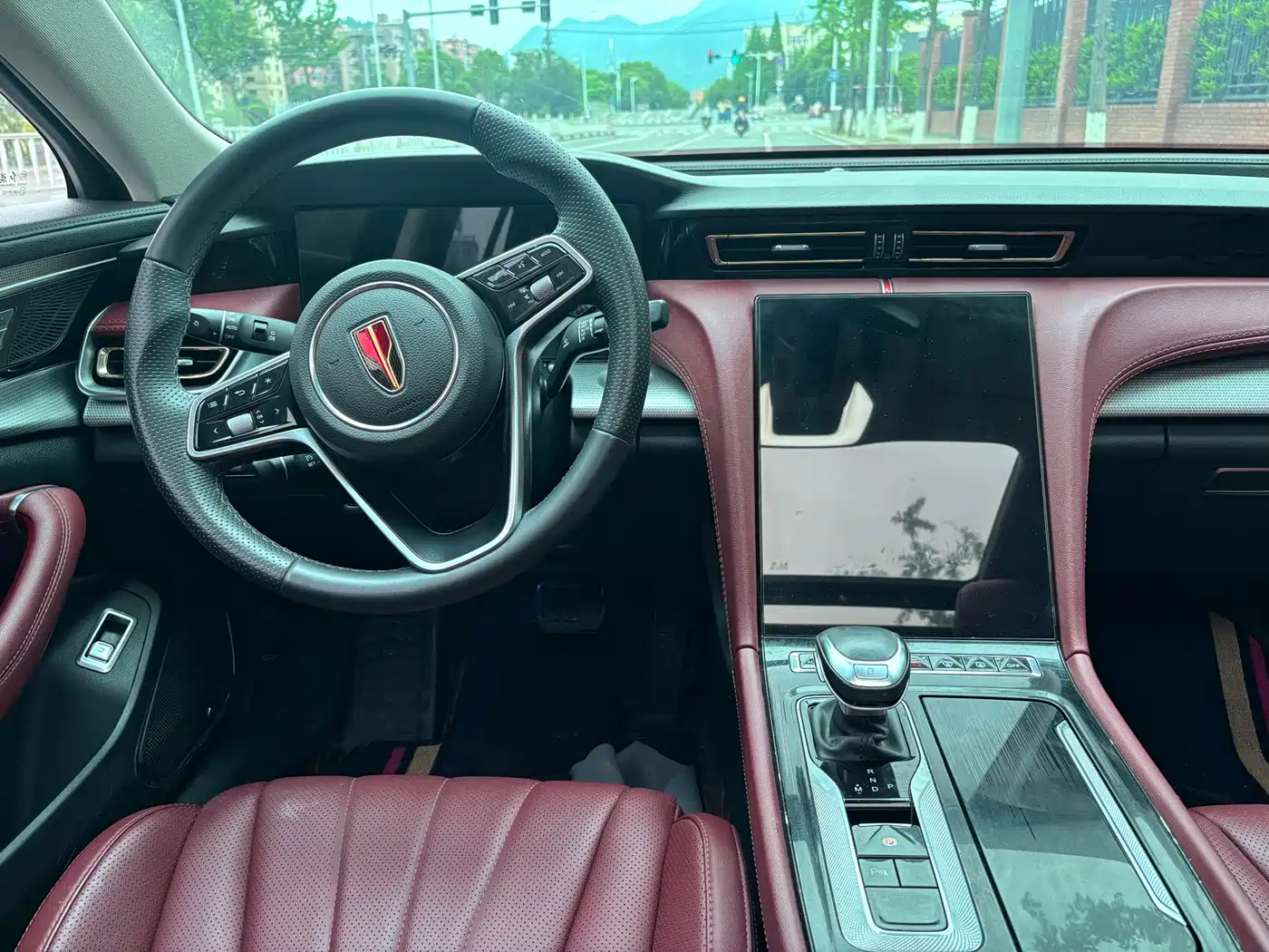 Hongqi H5 2024 1.5T DCT Smart Connect Flag Rhythm Edition фото 9