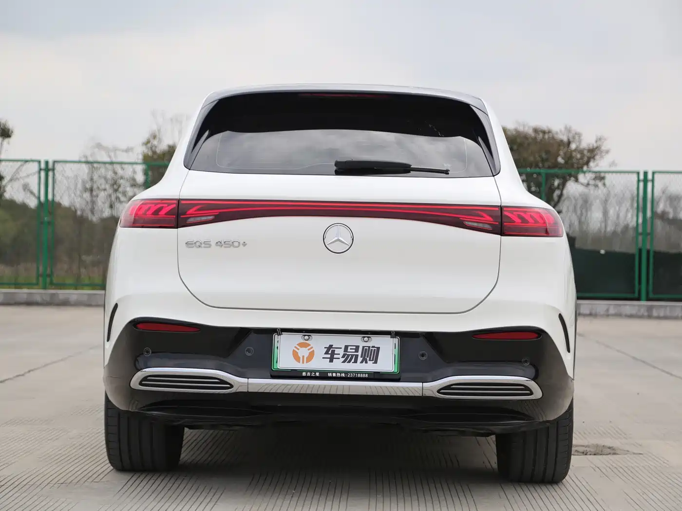Mercedes-Benz EQS SUV 2023 450+ фото 23
