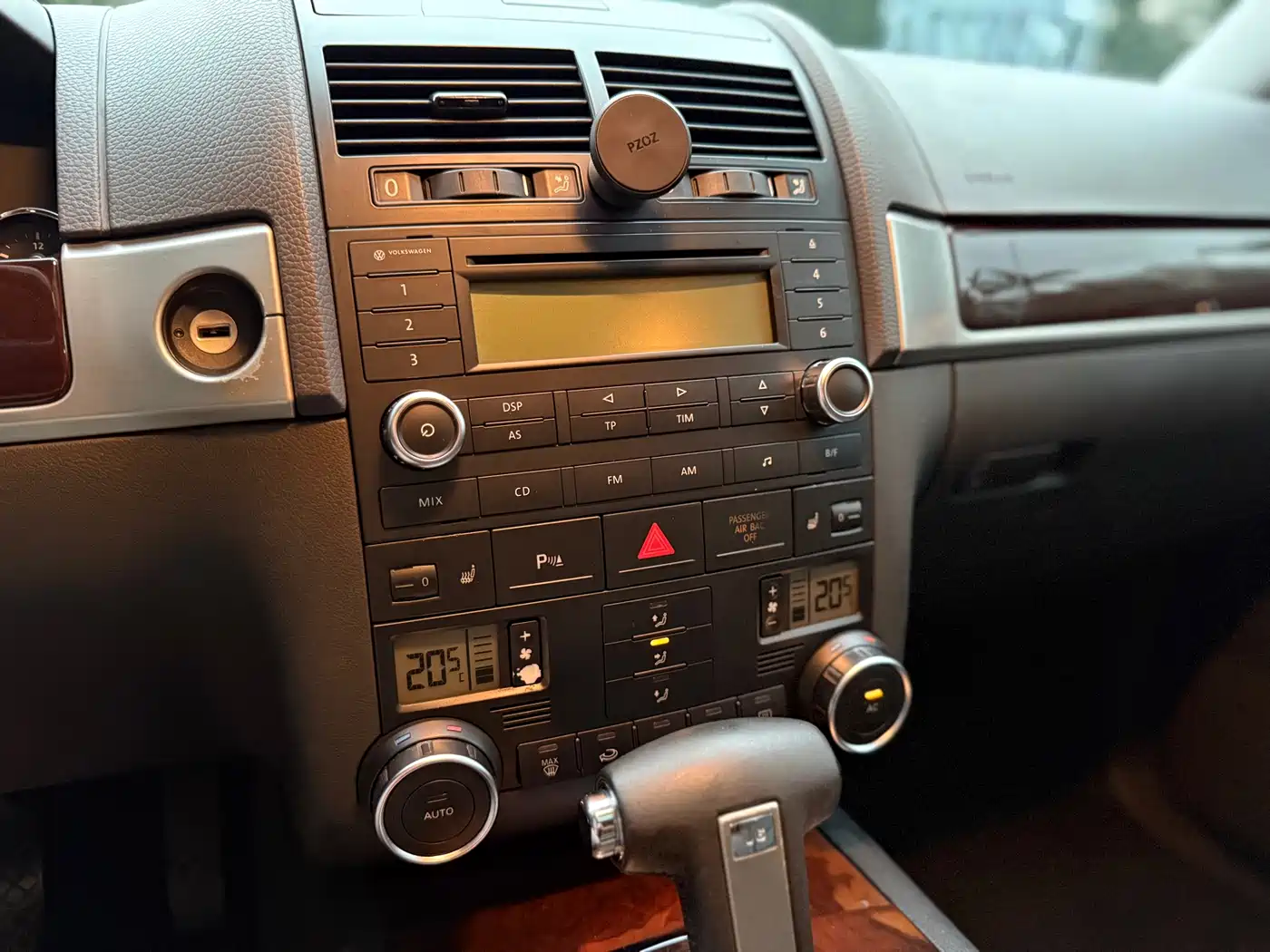 Volkswagen Touareg 2010 3.6 Limited Luxury Edition фото 22