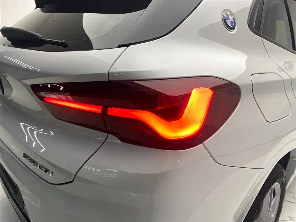 BMW X2 2023 sDrive25i M Sport Shadow Edition фото 10