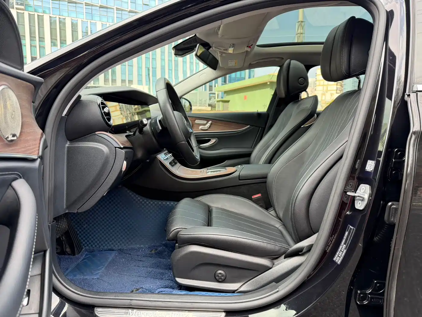 Mercedes-Benz E-Class 2022 E 300 L Luxury фото 18