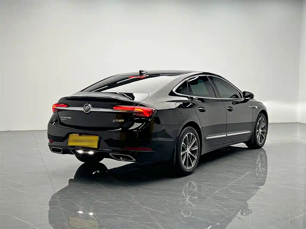 BUICK LACROSSE