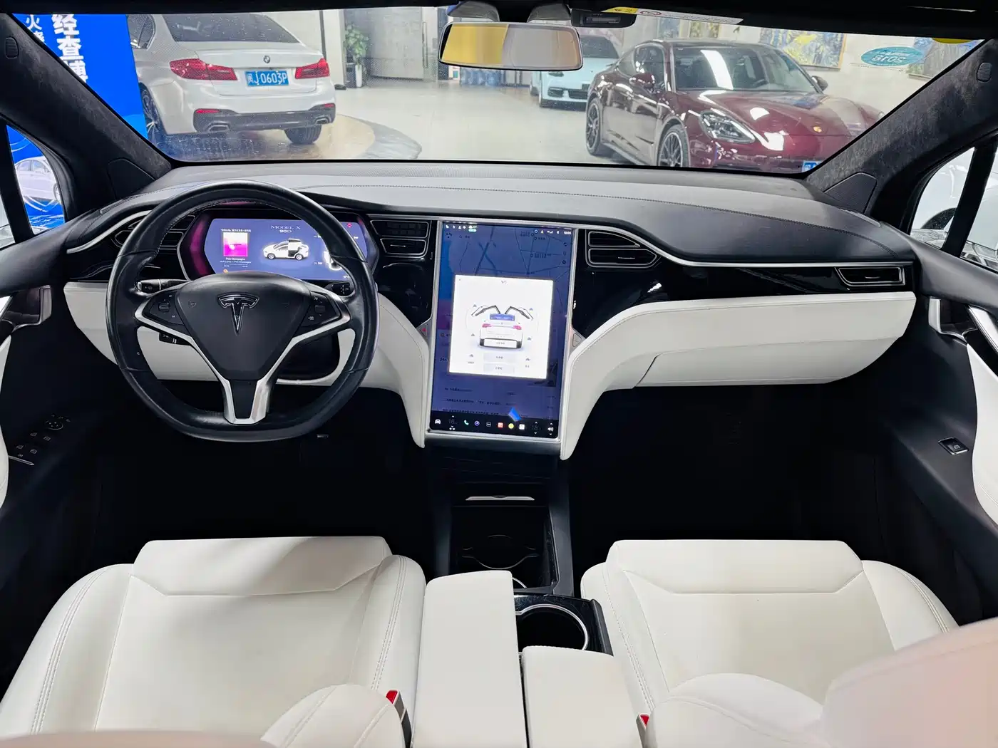 TESLA MODEL X