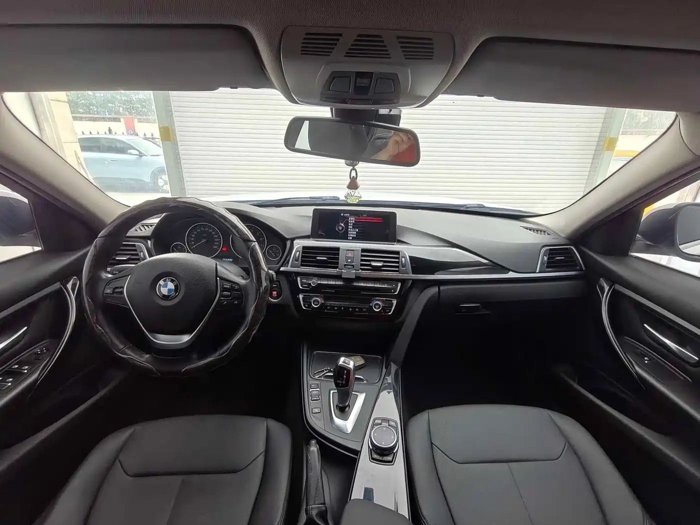 BMW 3 Series 2016 320Li Progressive фото 12