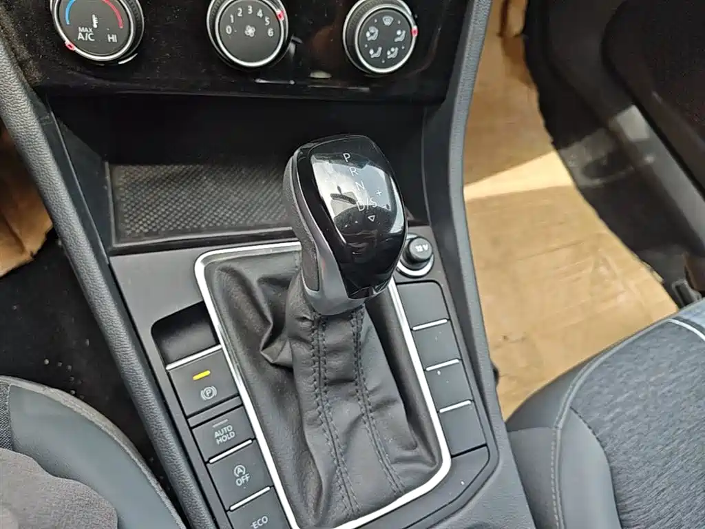 Volkswagen Sagitar 2025 200TSI DSG Flying Leap Edition фото 21