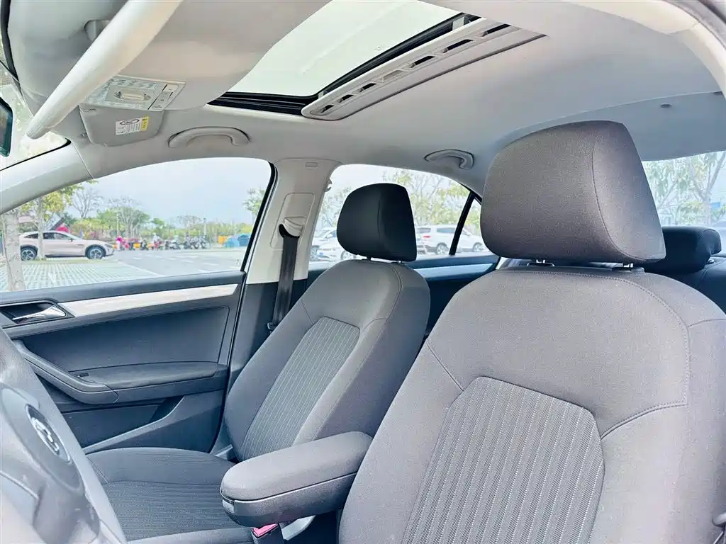 Volkswagen Jetta 2015 Value Edition 1.6L Automatic Comfort фото 10