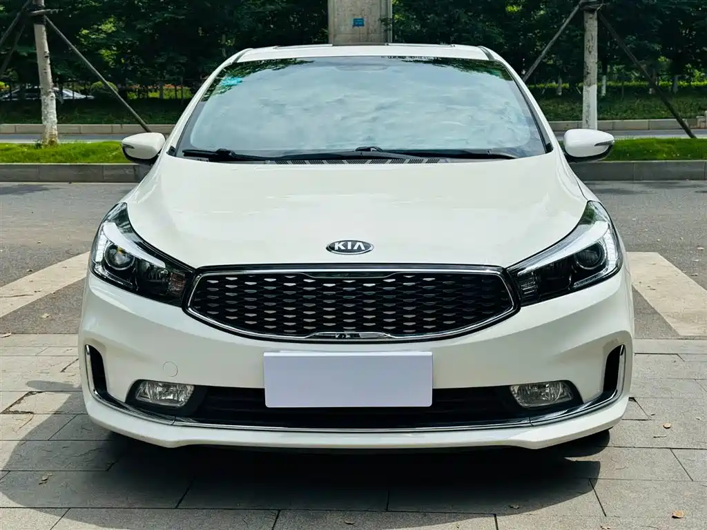 Kia K3 2017 1.6L Automatic 15th Anniversary Special GLS фото 2