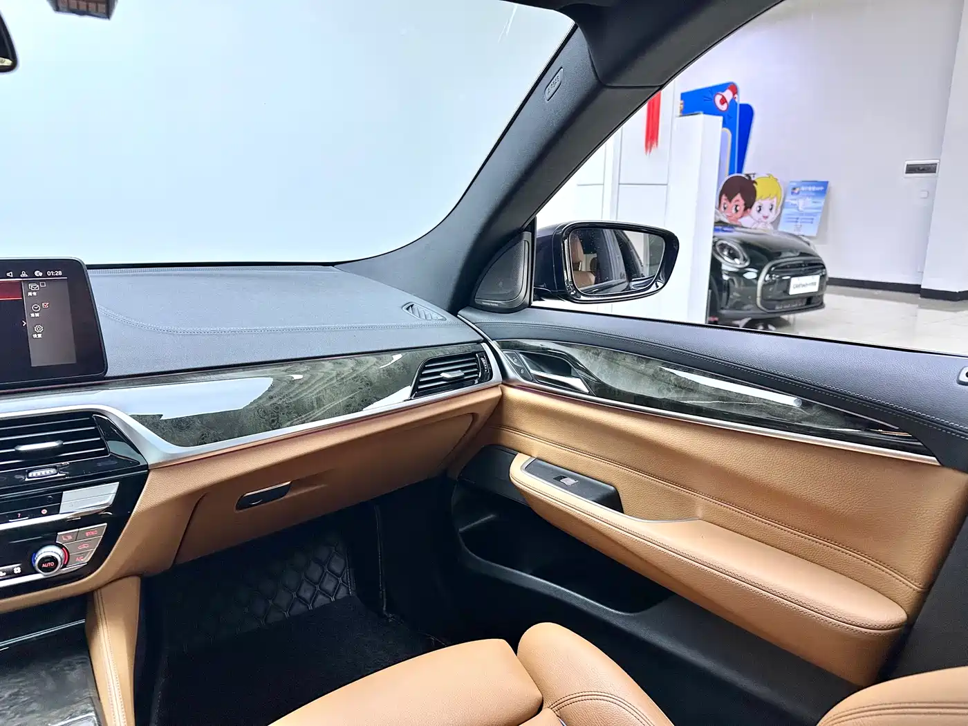 BMW 6 Series GT 2022 Model 630i M Sport Package фото 20
