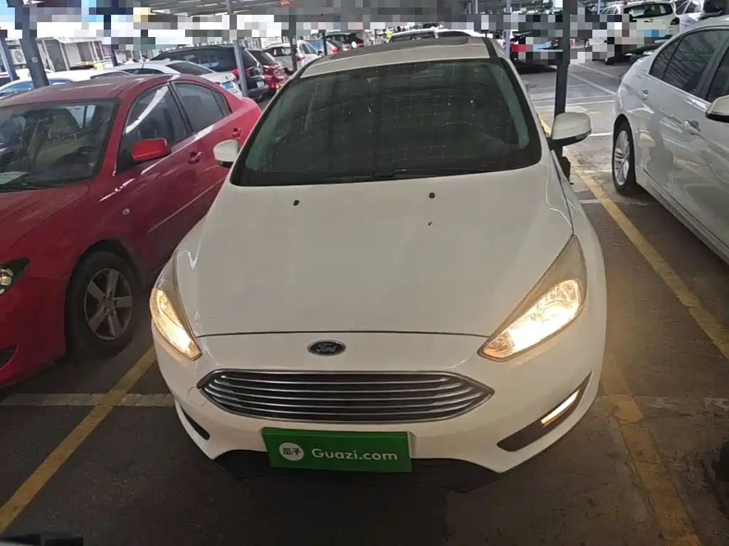 Фото 3 - Ford Focus