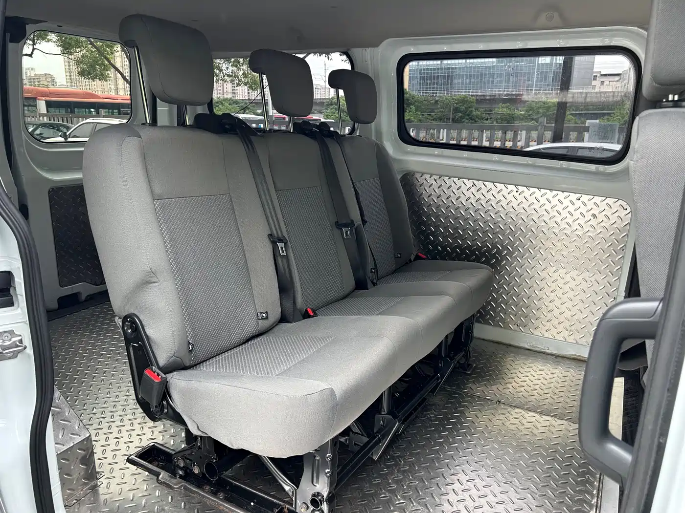 Ford Transit 2021 2019 2.0T Diesel Multi-Purpose Commercial Vehicle Short Wheelbase Low Roof 6-Seater China VI