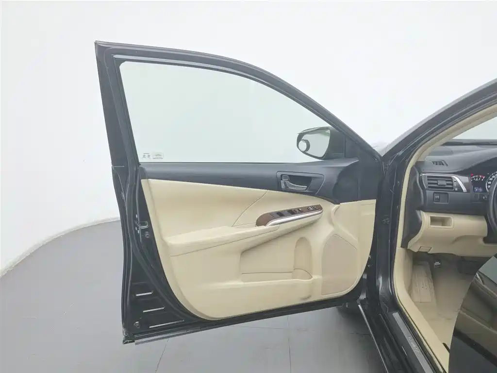Toyota Camry 2013 2.0G Comfort фото 8