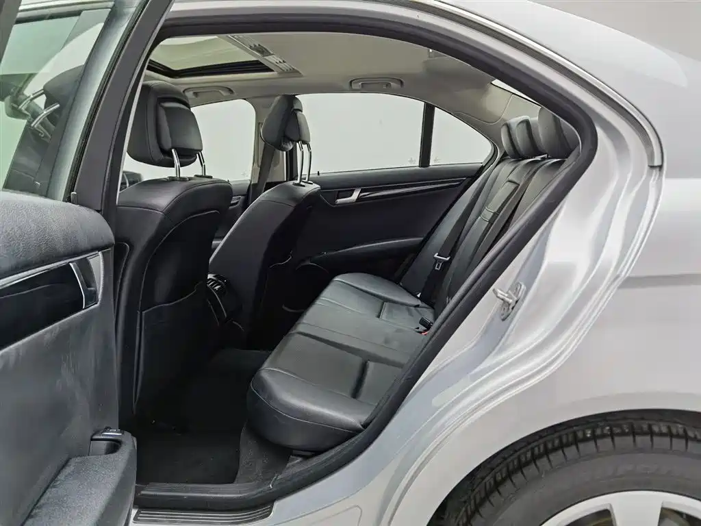 Mercedes-Benz C-Class 2011 C 180K Classic фото 15