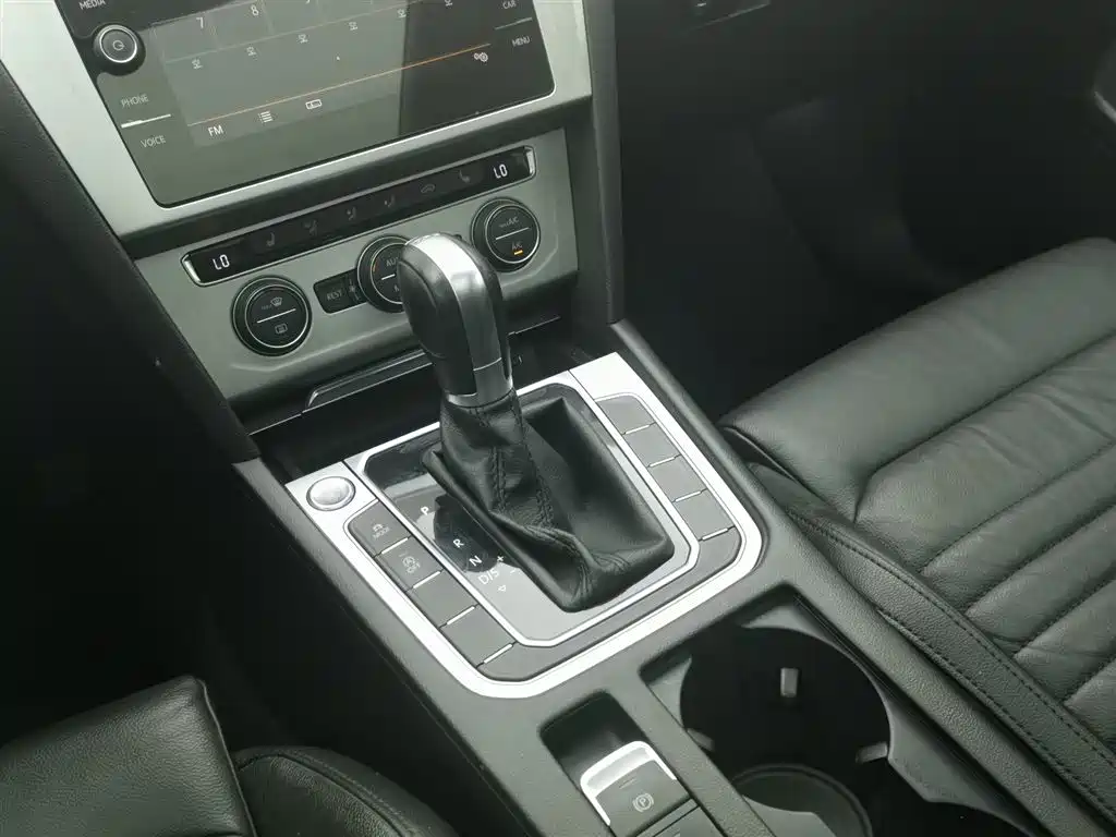 Volkswagen Weilan 2018 380TSI 2WD Comfort Edition фото 13