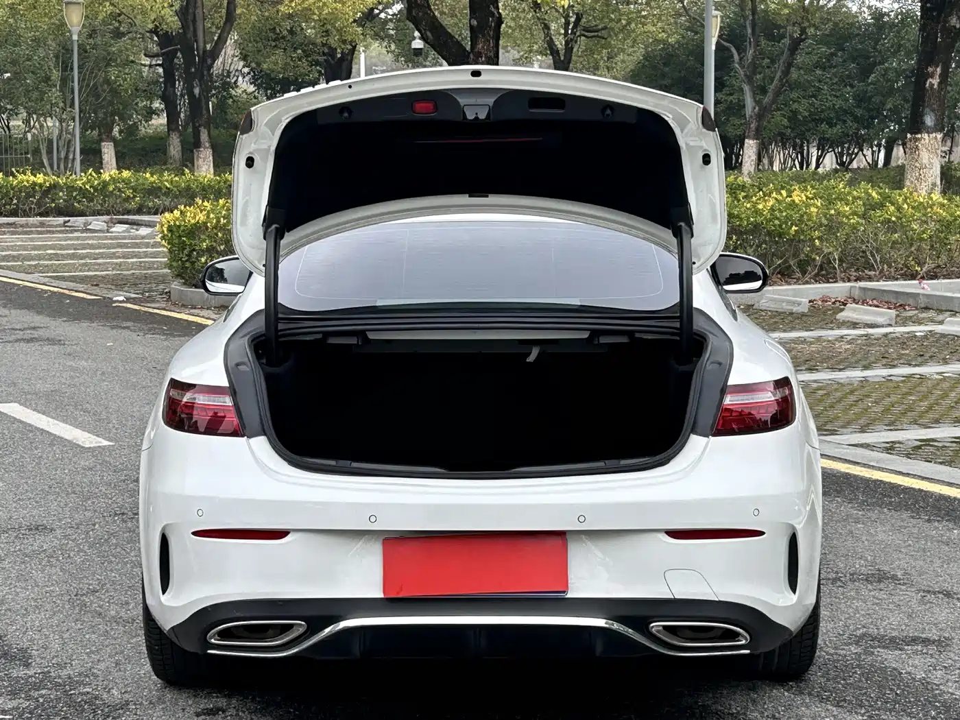 MERCEDES-BENZ E-CLASS (IMPORTED)