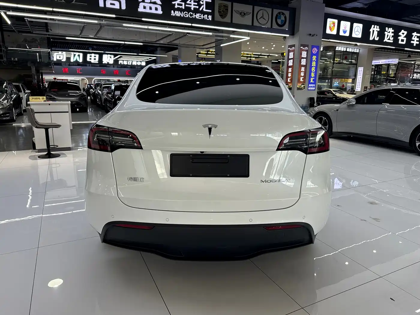 Фото 19 - Tesla Model Y