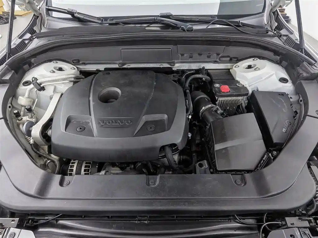 Volvo XC60 2018 T5 AWD Inscription Sport Edition фото 6