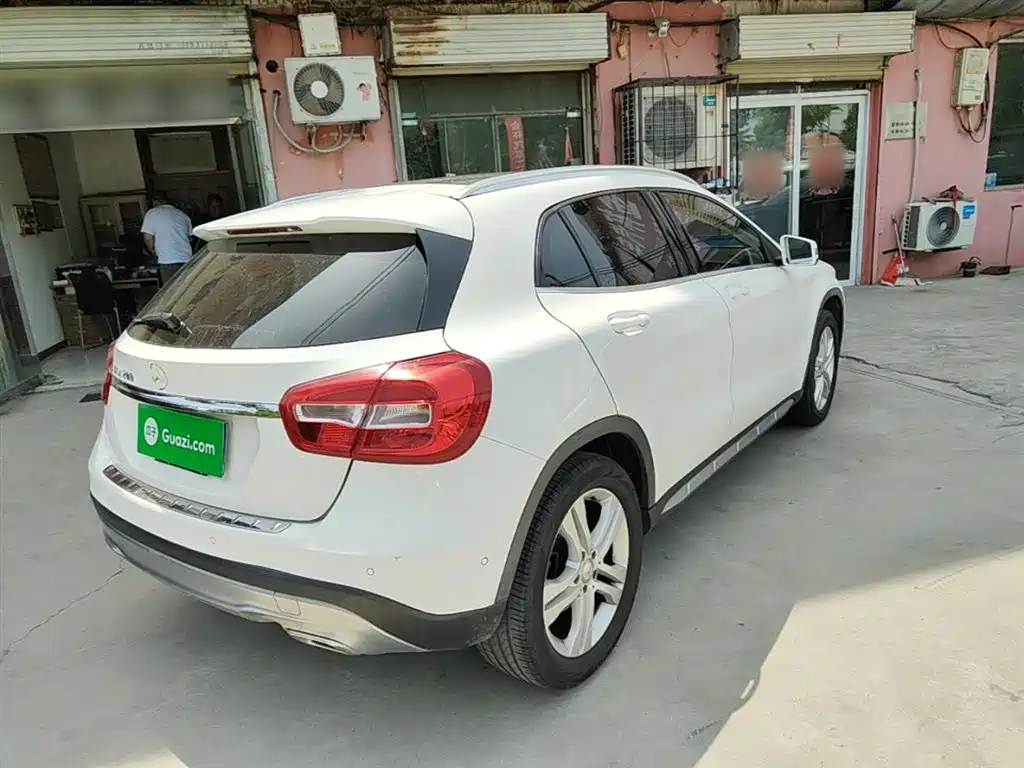 Mercedes-Benz GLA 2015 GLA 200 Dynamic фото 7