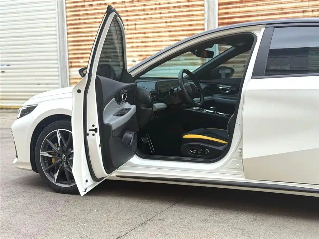 GAC Trumpchi Trumpchi Emkoo 2023 270T DCT J16 Edition фото 9