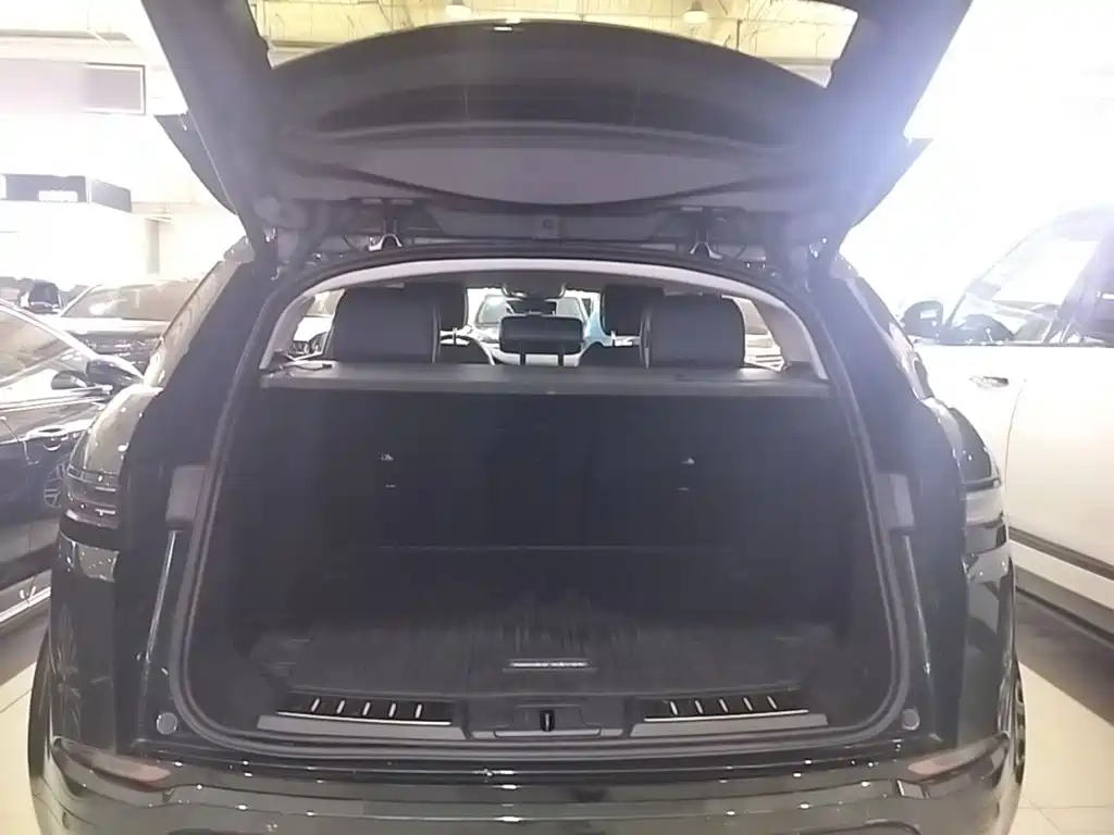 Land Rover Range Rover Evoque 2025 2024 Range Rover Evoque L 249PS Light Master Edition