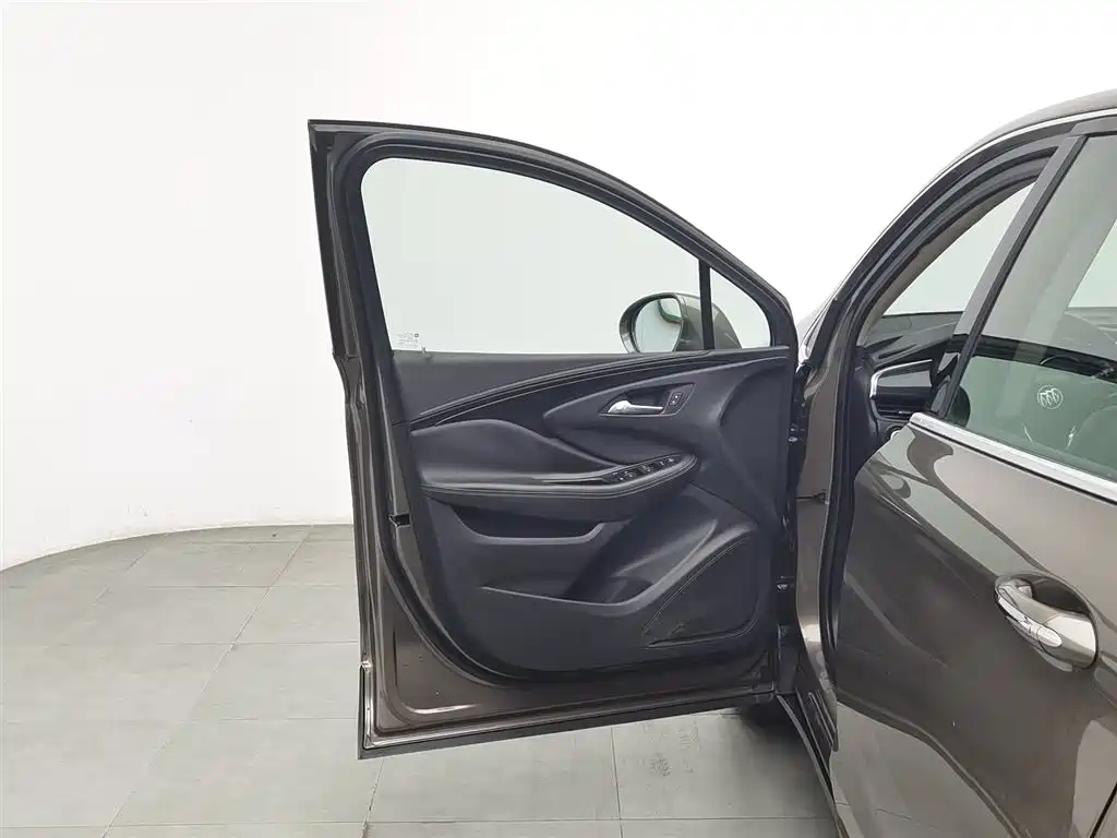Buick Envision Plus 2017 20T FWD Premium фото 8