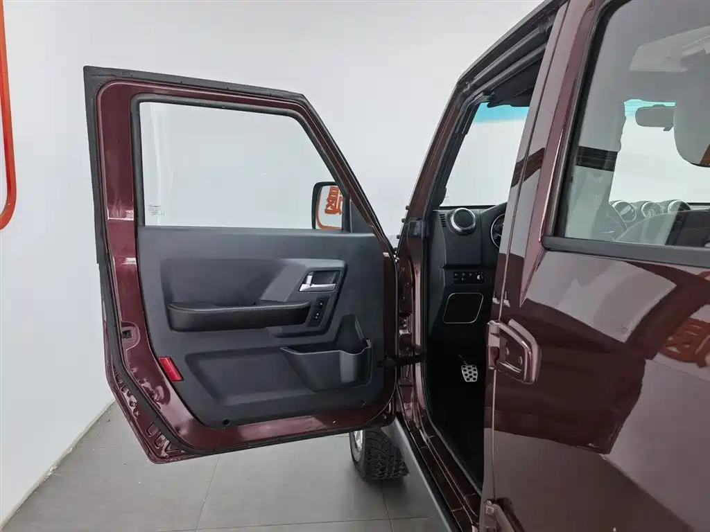 BAIC ORV Beijing Offroad BJ40 2016 Model 40L 2.0T Manual 4WD Premium фото 8