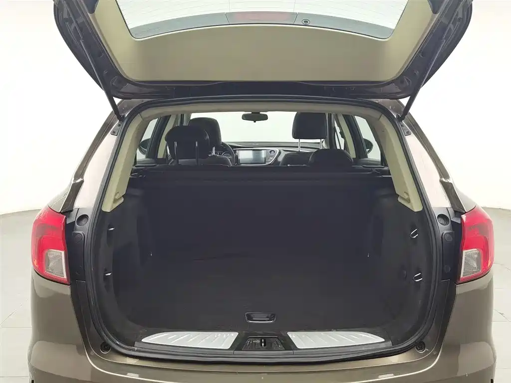 Buick Envision Plus 2017 20T FWD Premium фото 16