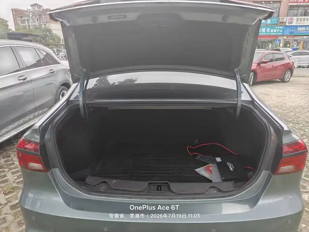Фото 4 - Roewe i6