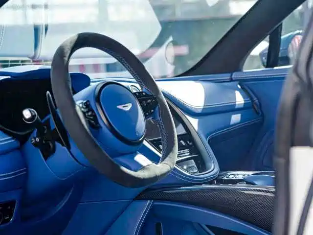 Aston Martin DBX 2021 2021 4.0T V8 Realm of Simplicity