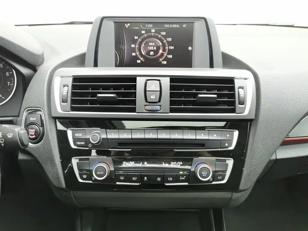 BMW 1 Series (Import) 2015 120i Sport Design Package фото 12