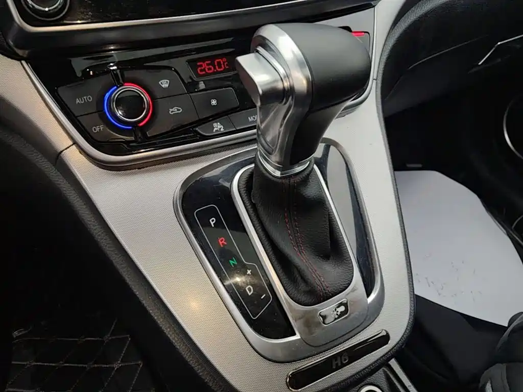 Haval H6 2015 Sport 1.5T Automatic 2WD Luxury фото 10