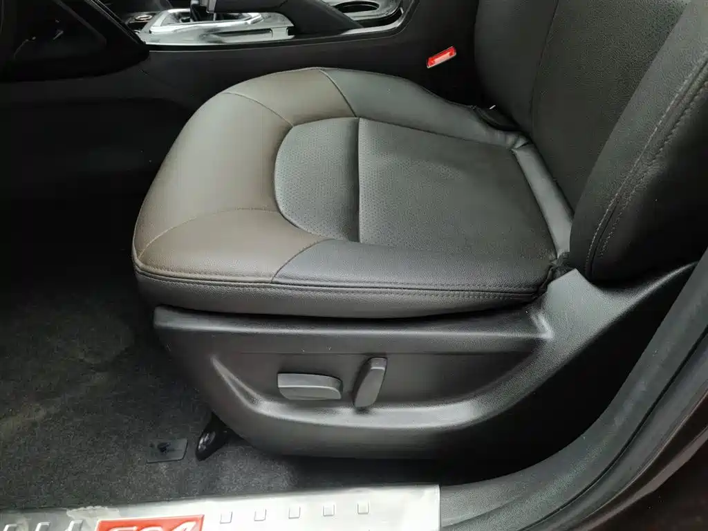 GAC Trumpchi Trumpchi GS4 2016 235T Manual Luxury Edition фото 20