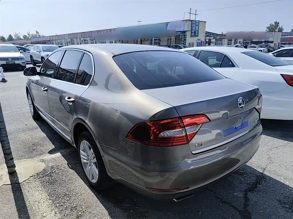 Škoda Superb 2013 1.8TSI Automatic Elegance Edition фото 5