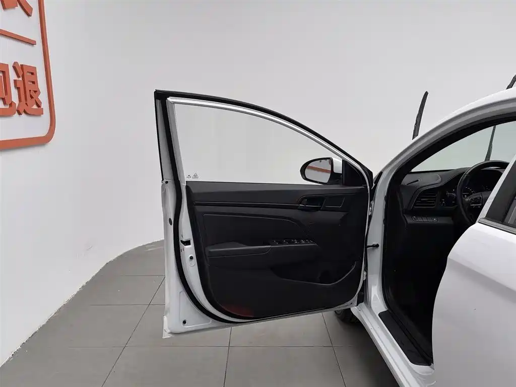 Hyundai Elantra 2019 1.4T Dual-clutch XuanDong·Vitality Type фото 8