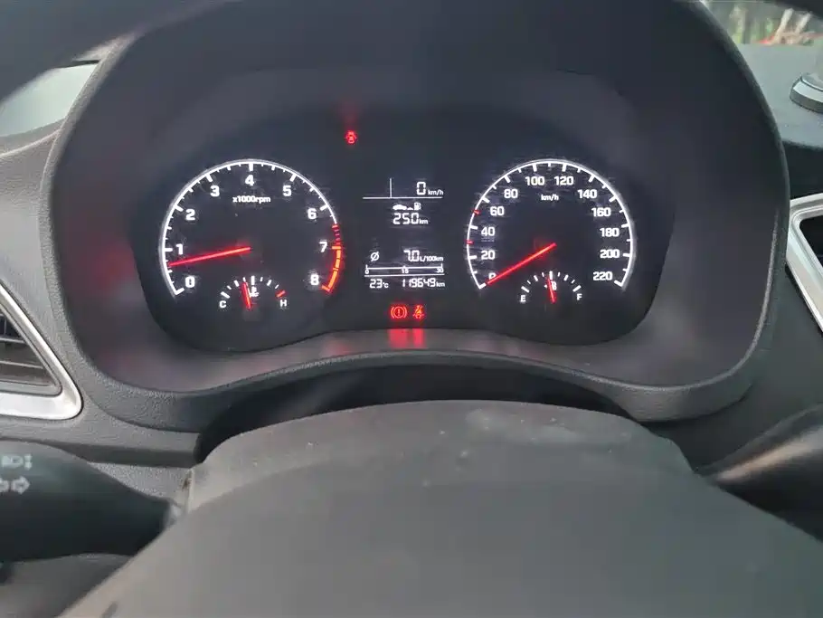 Hyundai Verna 2016 1.4L Manual Cool Edition GLS фото 14