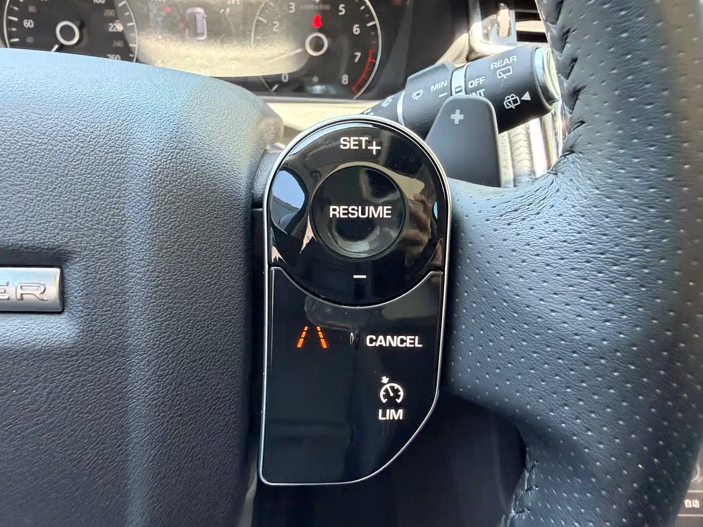 Land Rover Range Rover Velar 2018 P300 S фото 17