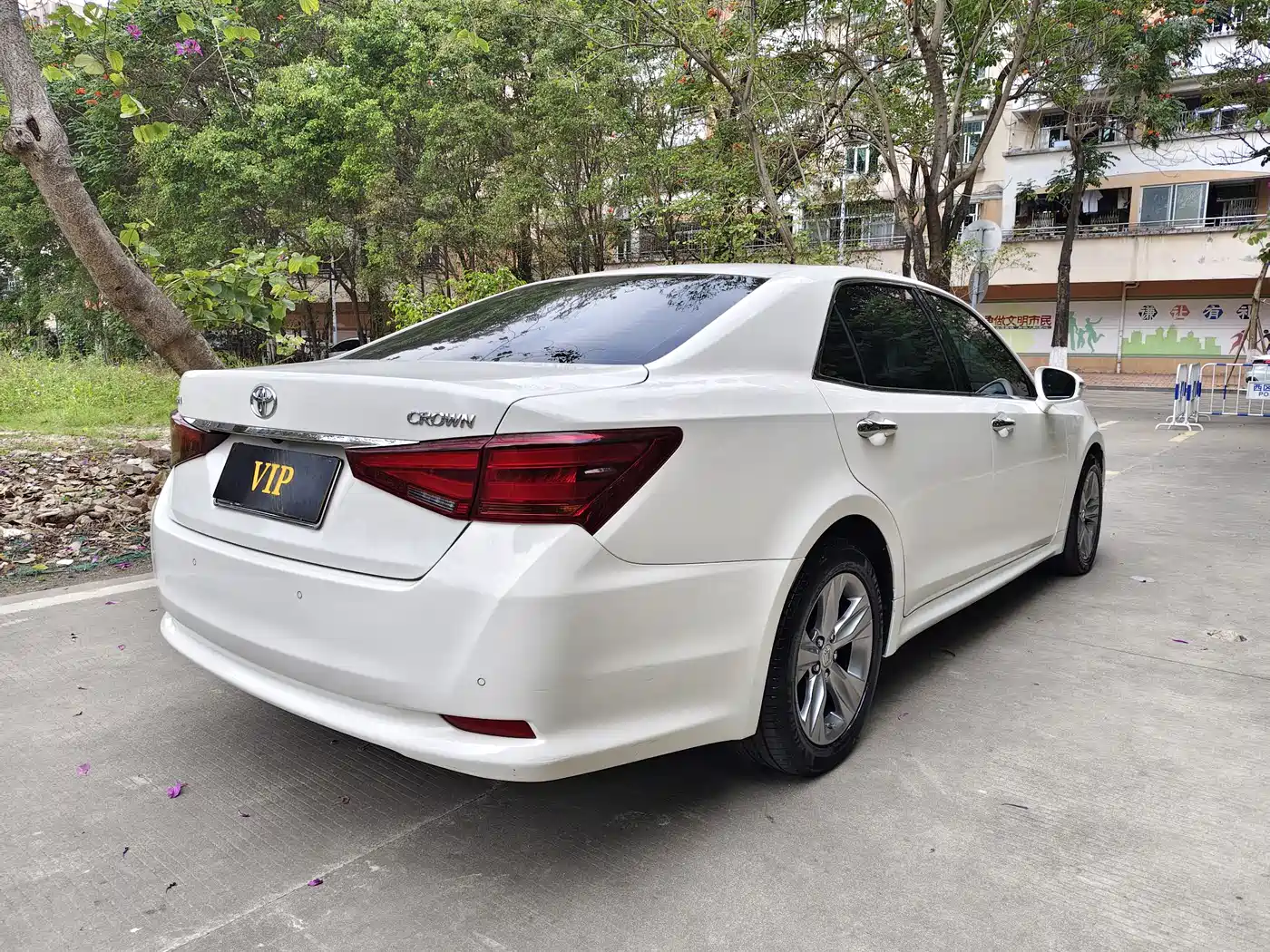 Toyota Crown 2015 2.0T Fashion фото 4