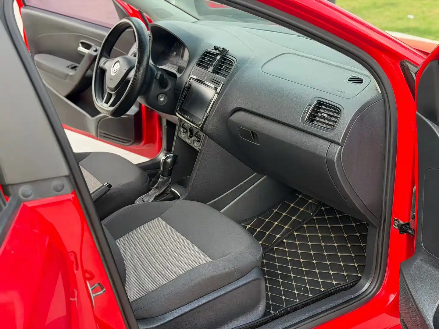 Фото 4 - Volkswagen Polo