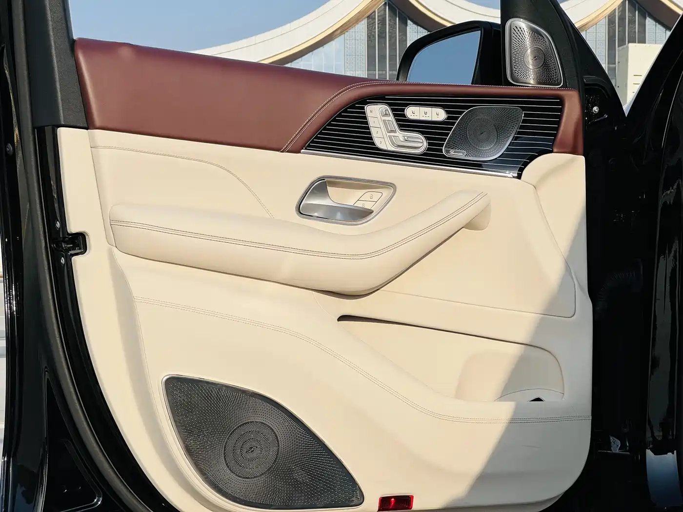 Mercedes-Benz GLS 2023 GLS 450 4MATIC Luxury Edition фото 16