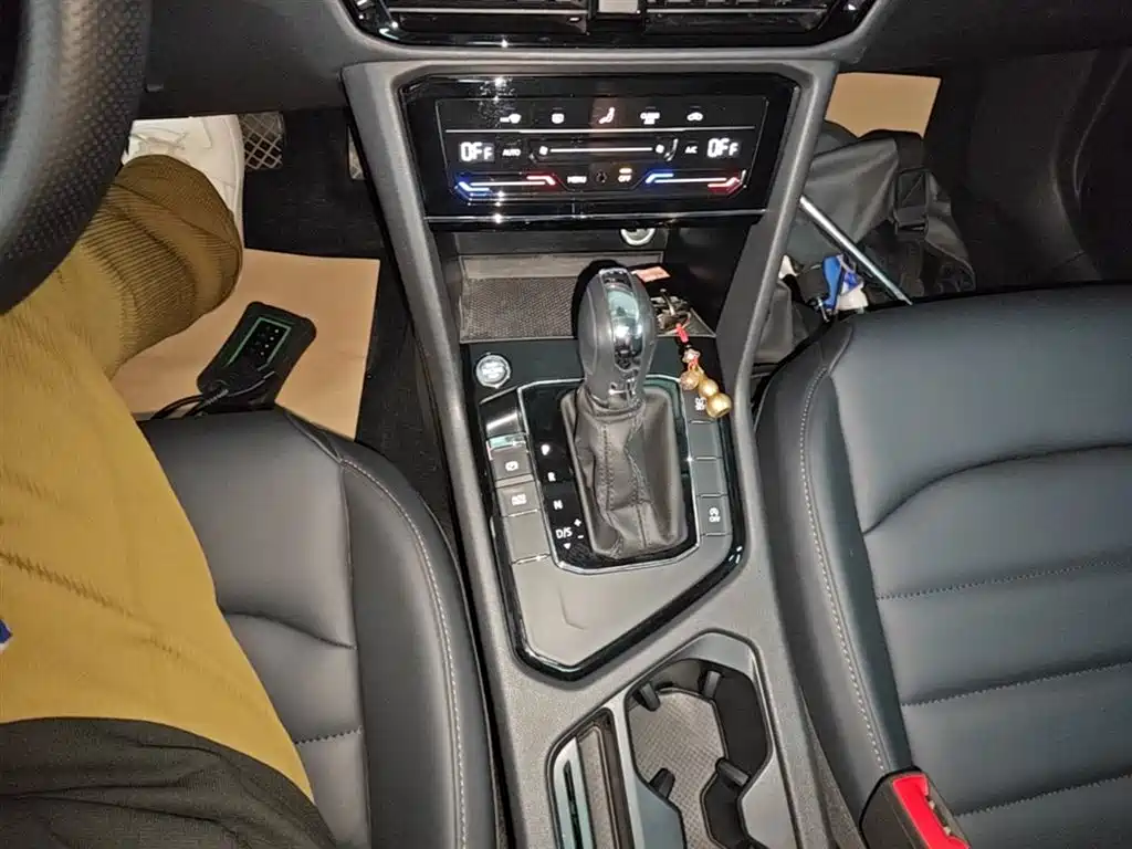 VOLKSWAGEN TUYUE