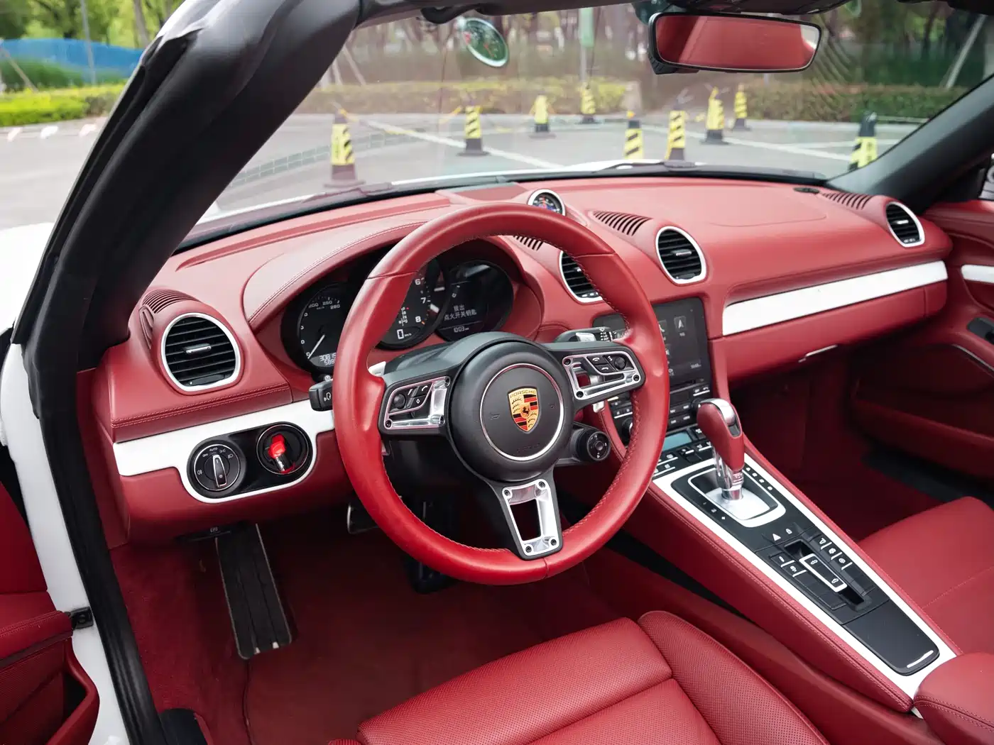 Porsche 718 2022 Spyder 2.0T фото 8