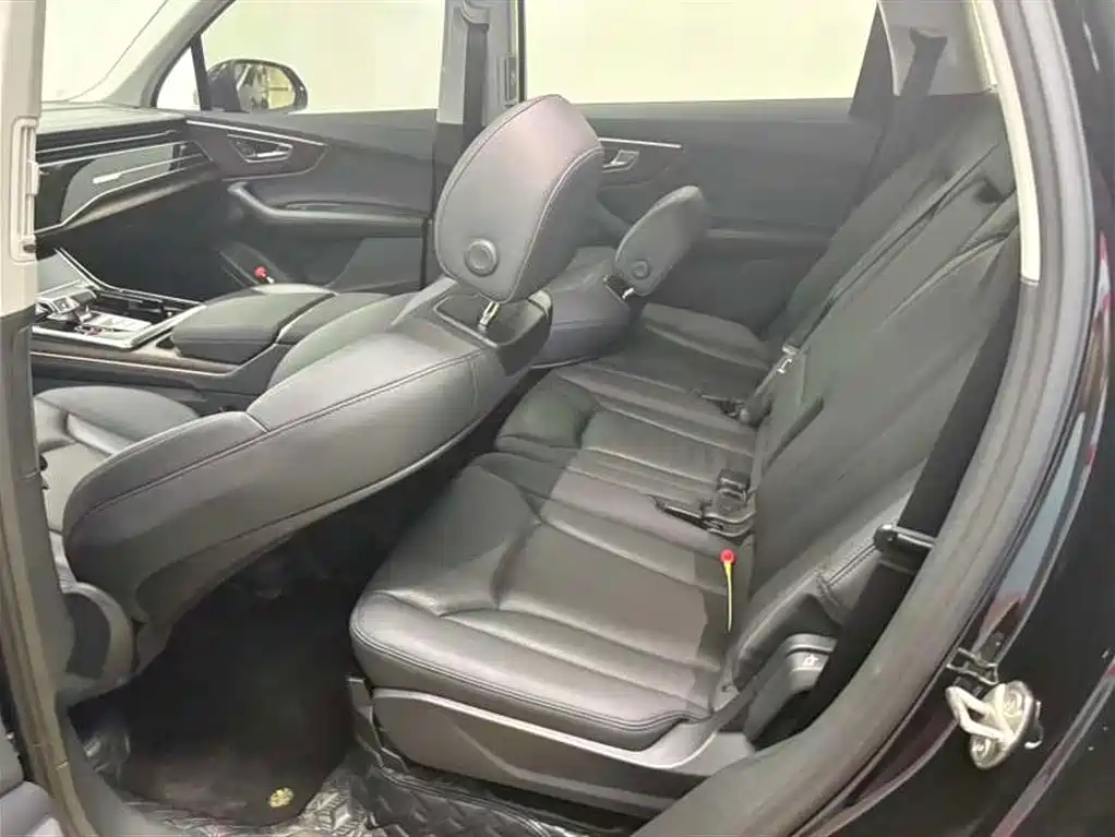 Audi Q7 2023 45 TFSI quattro S line Sport фото 2