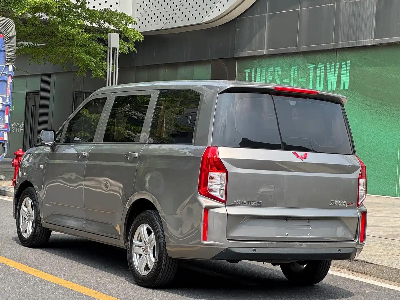 Фото 5 - Wuling Motors Wuling Hongguang PLUS
