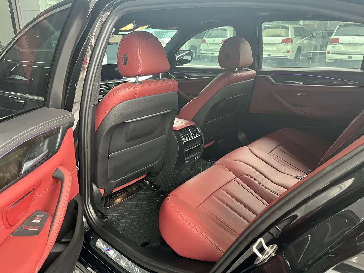 BMW 5 Series 2020 530Li Leading M Sport Package фото 4