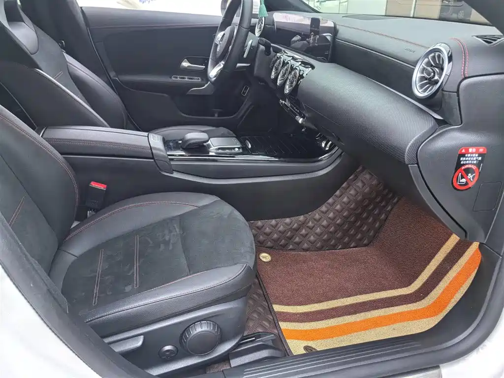 Mercedes-Benz CLA (Import) 2023 CLA 200 фото 14