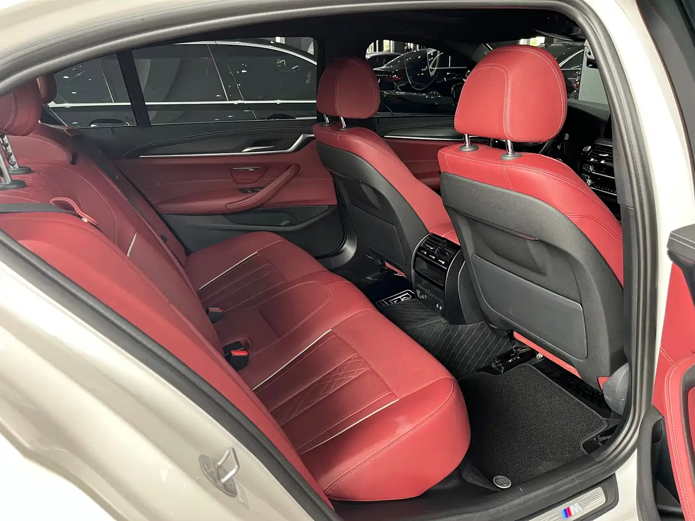 BMW 5 Series 2022 530Li Leading M Sport Package фото 5