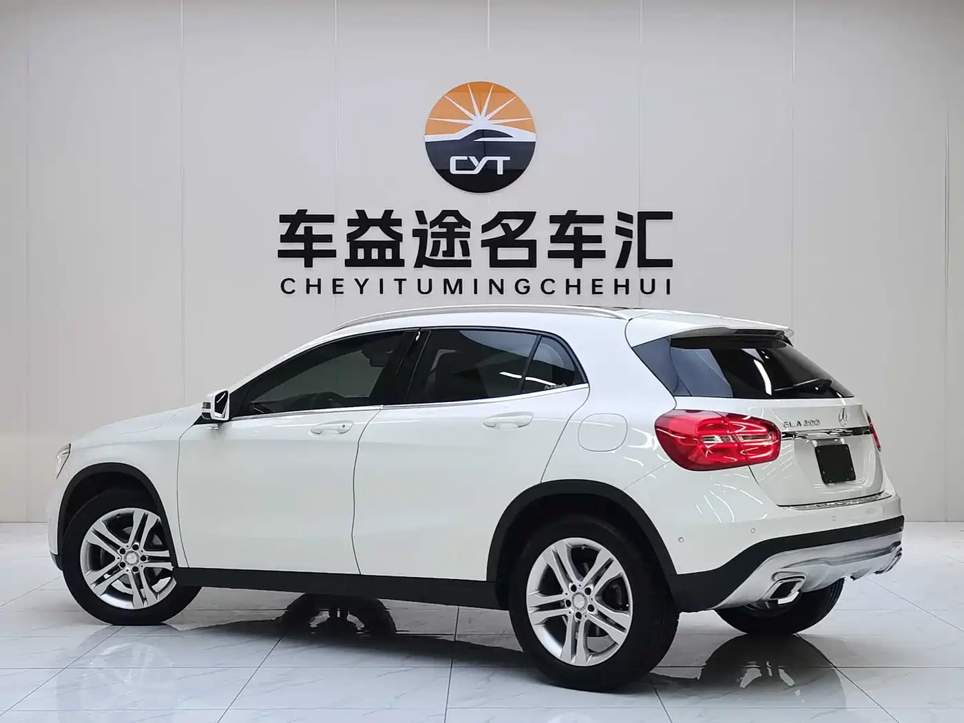 Mercedes-Benz GLA (Import) 2015 GLA 200 фото 5