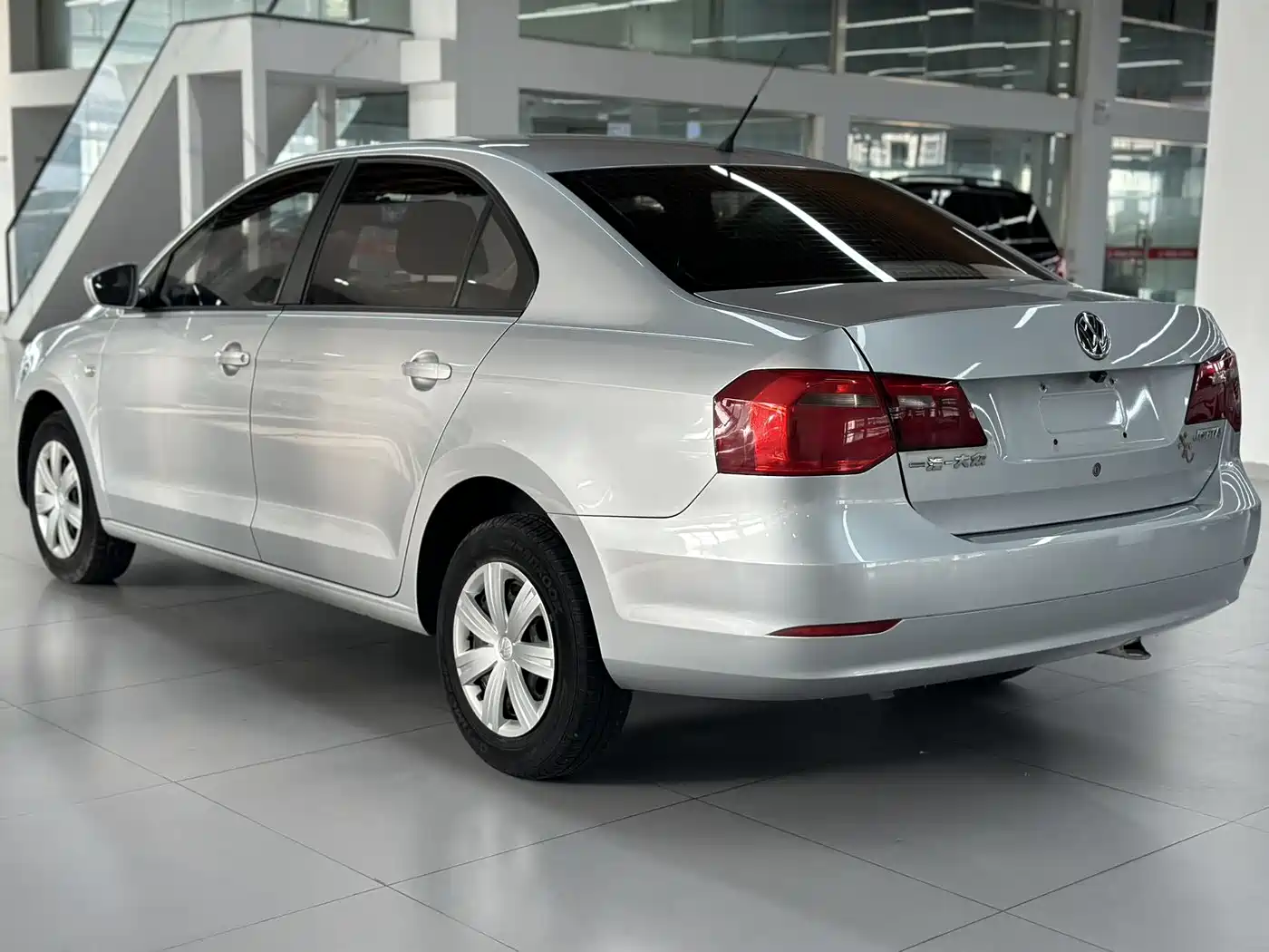 Volkswagen Jetta 2015 1.6L Auto Trend фото 7